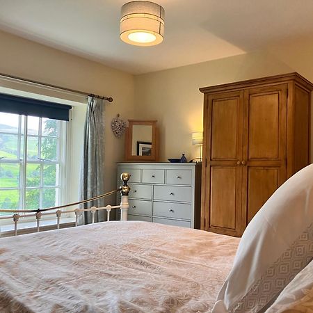 Plas Yn Yale With Mountain Views From All Windows Wrexham Dış mekan fotoğraf