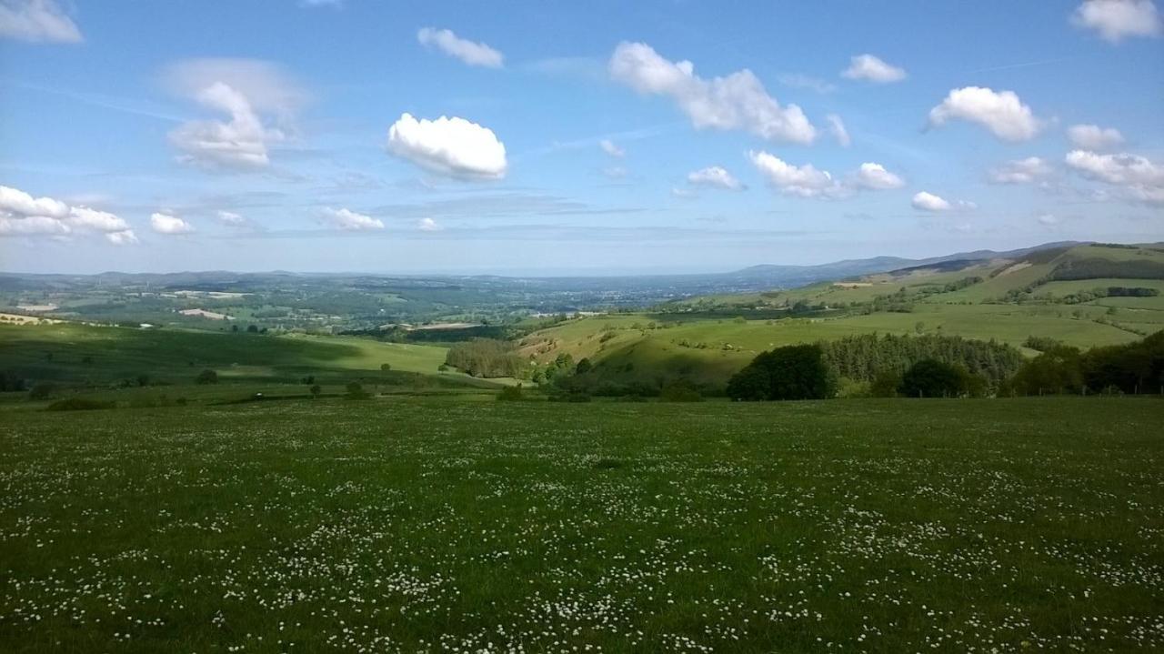 Plas Yn Yale With Mountain Views From All Windows Wrexham Dış mekan fotoğraf