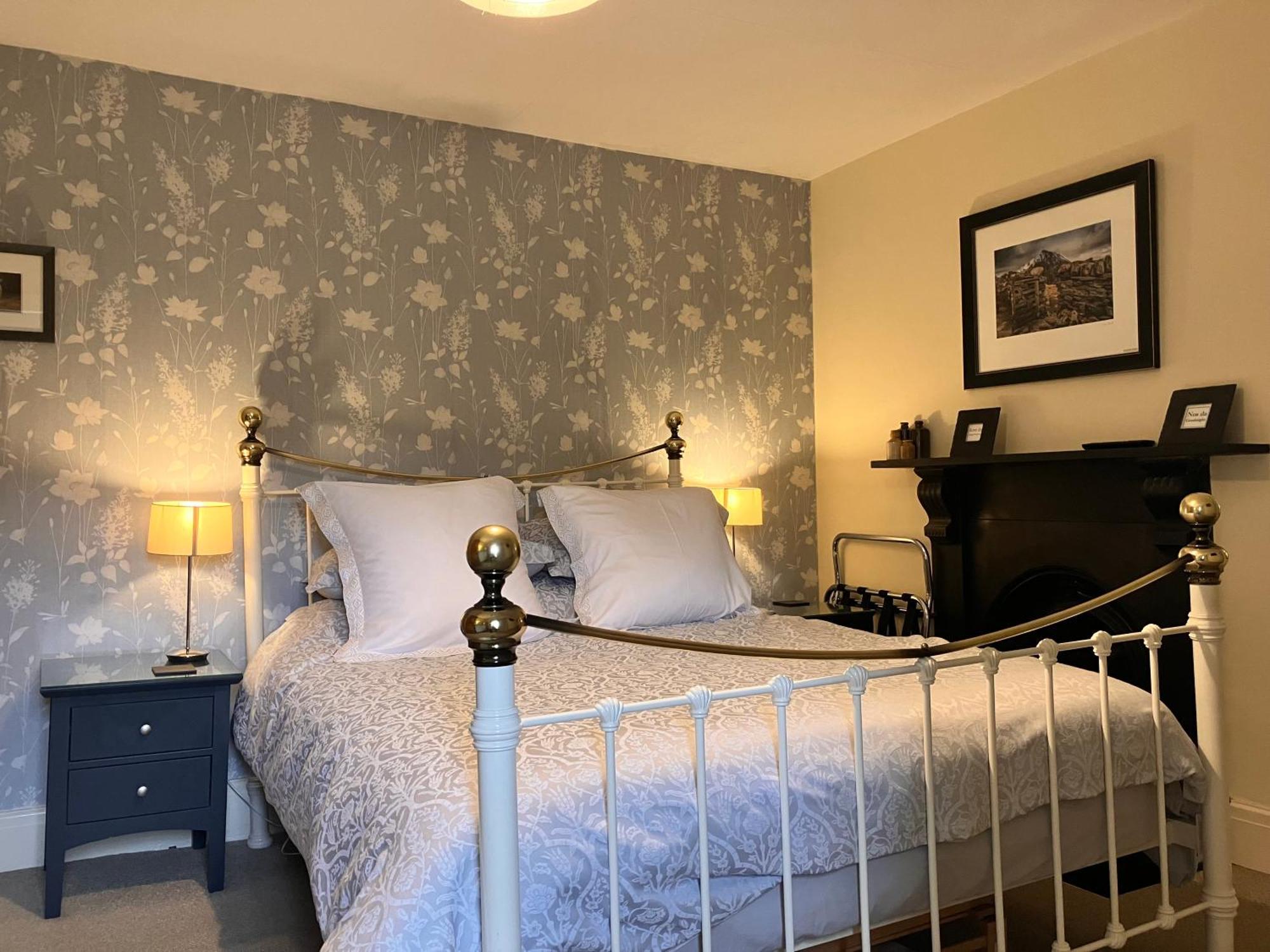 Plas Yn Yale With Mountain Views From All Windows Wrexham Dış mekan fotoğraf
